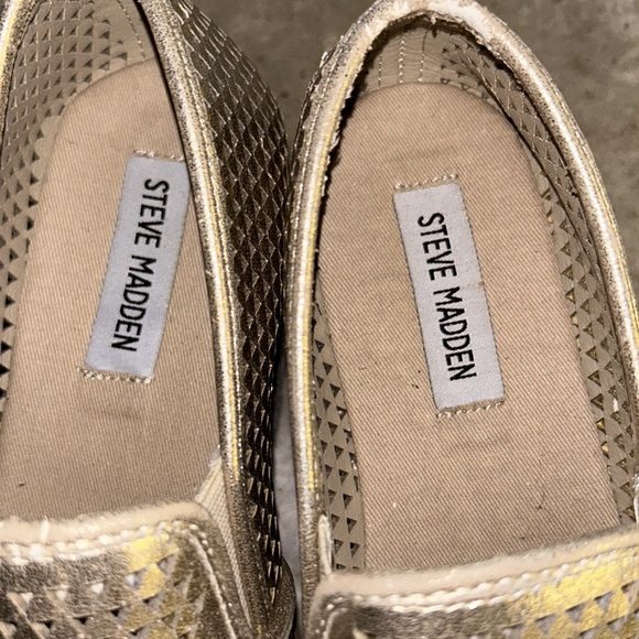 Steven Madden Gold Slip on Espadrilles - Picture 5 of 7